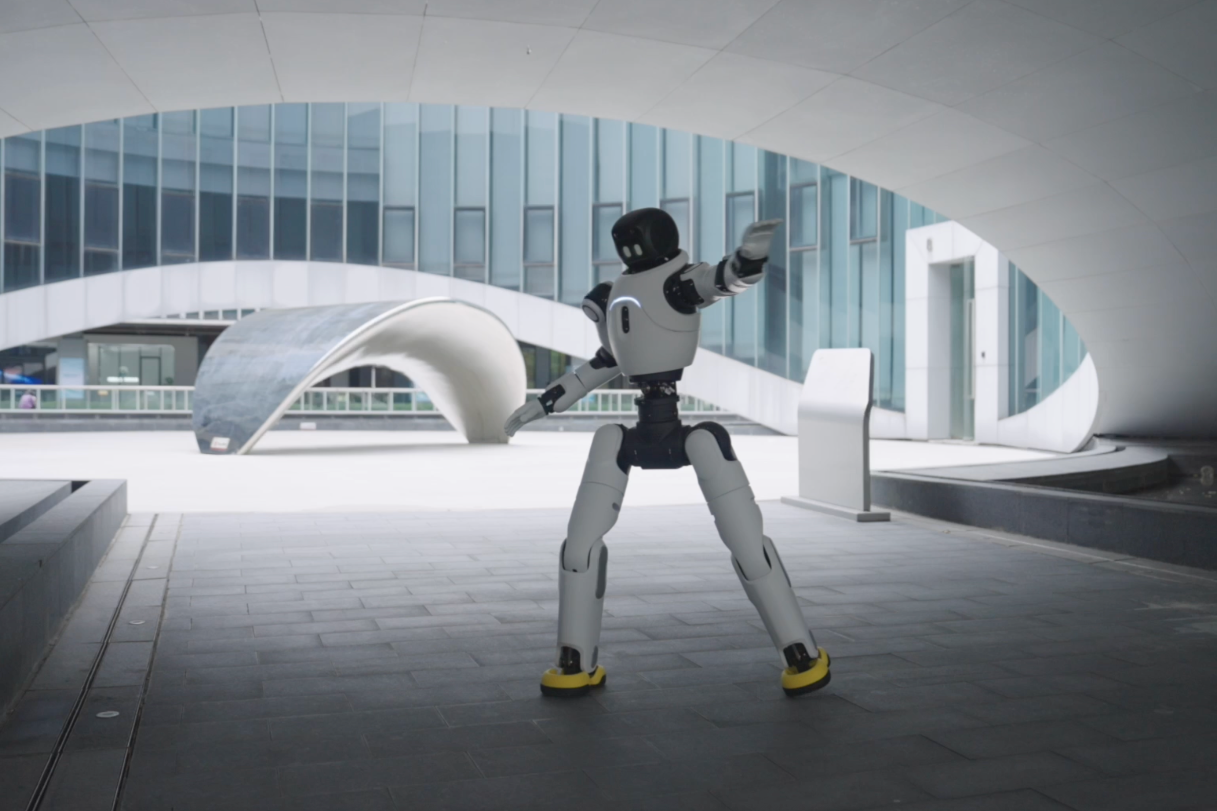 今年会·jinnianhui「灵创」平台来了！0 代码、0 门槛，人人都是机器人训练大师